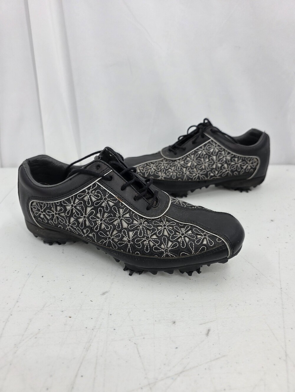 FootJoy Lopro Golf Shoes Womens 7.5M Black Leather Floral Cutout Softspikes Read